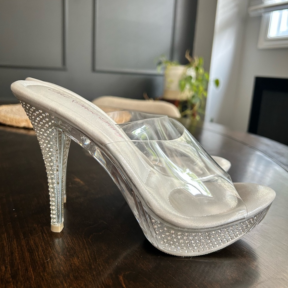 Chic Silver Women's Heels with Crystal Accents